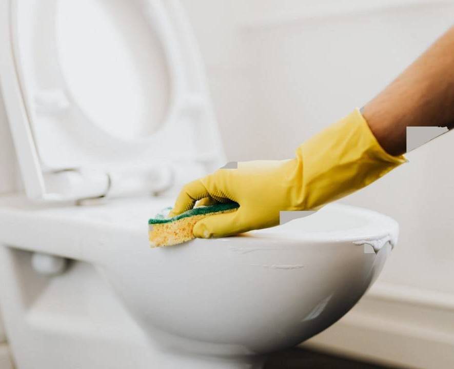 Почему известковый налёт и ржавчина образуются на сантехнике - Фото: wecasa.co.uk