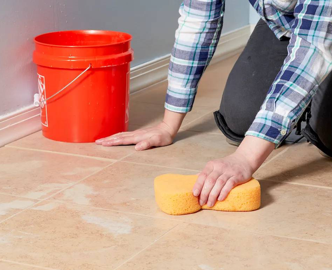 Как отмыть плитку после ремонта: что использовать, чтобы отмыть надёжно - фото 8