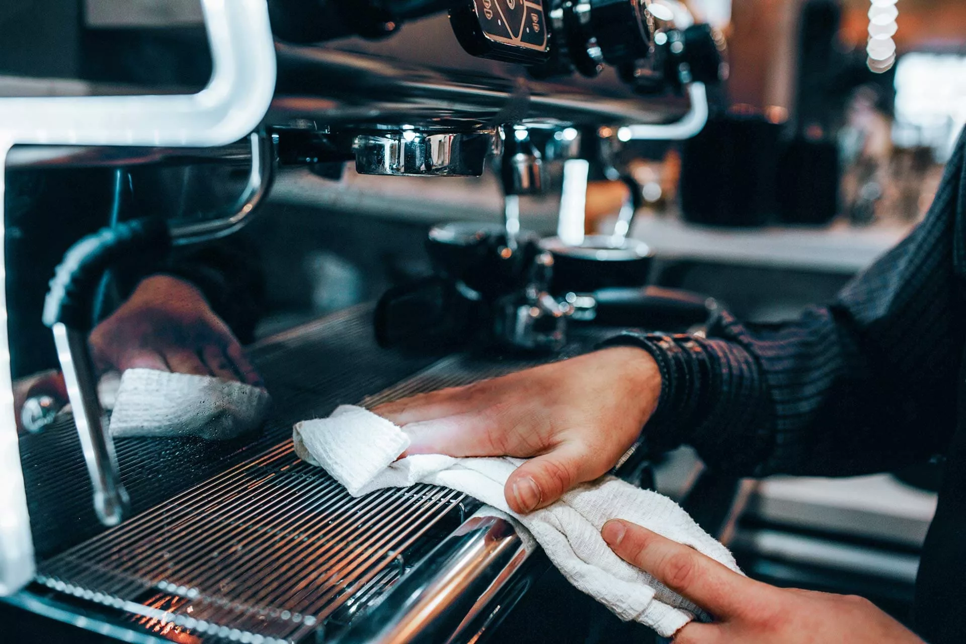 Кофемашины: как избежать поломок и увеличить срок службы с помощью правильной химии